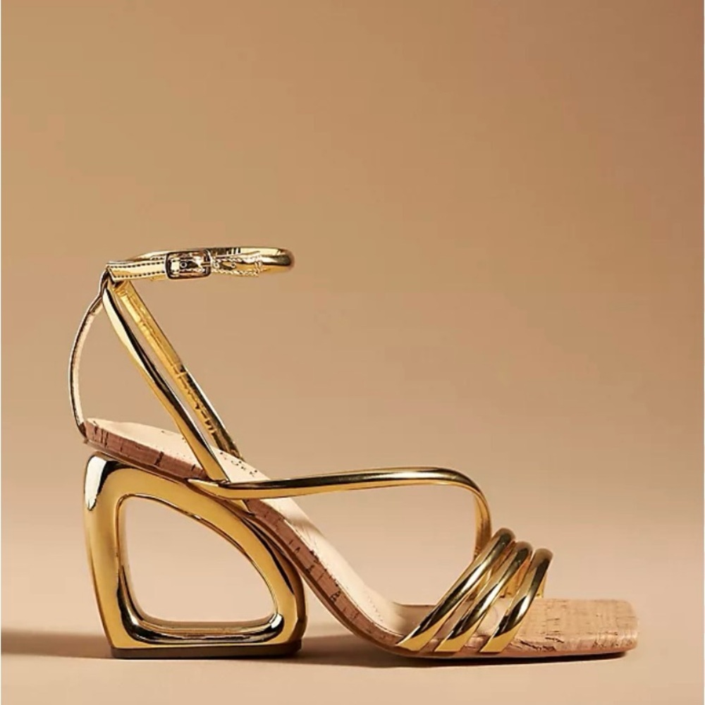Celia New York Apple Heels NIB